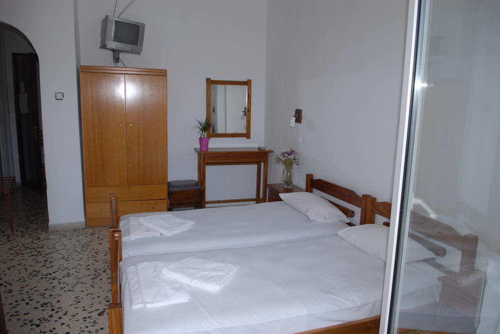 Hotel Camping Agiannis Makrygialos Bagian luar foto