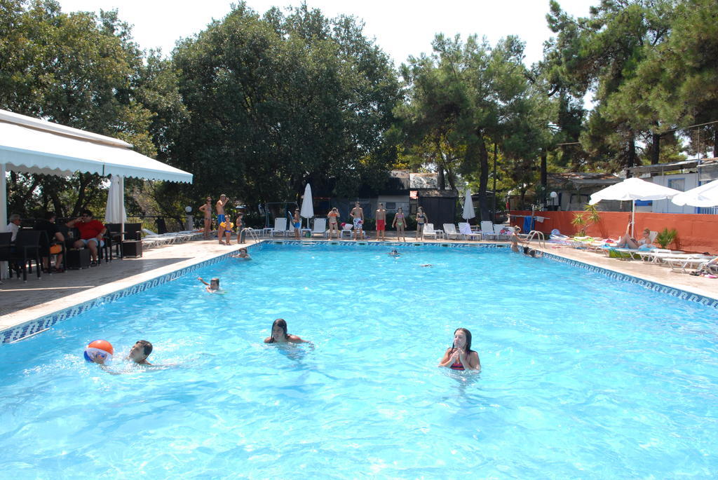 Hotel Camping Agiannis Makrygialos Bagian luar foto