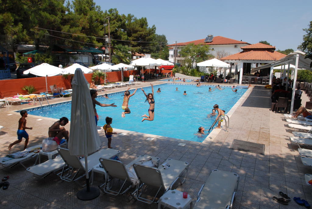 Hotel Camping Agiannis Makrygialos Bagian luar foto